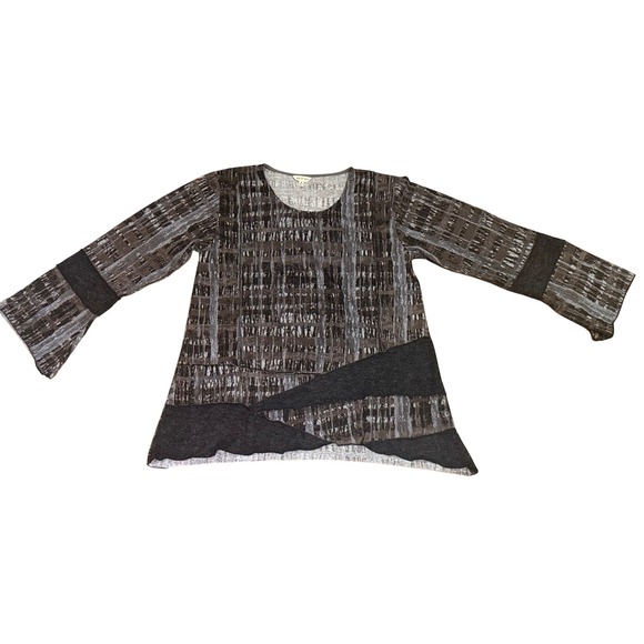 Yak & Yeti Tops - Yak & Yeti Tunic Top Abstract Grid Bell Sleeve Asymmetrical Gray Women's Size M